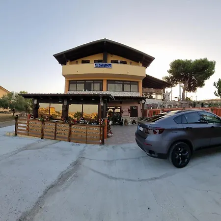 Jolanda & Carmelo לינה וארוחת בוקר Villaggio Mosè