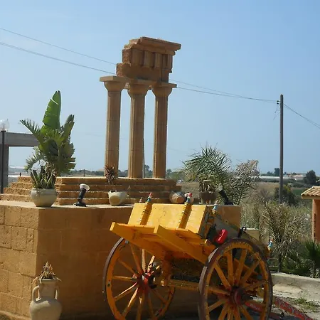 לינה וארוחת בוקר Jolanda & Carmelo Villaggio Mosè