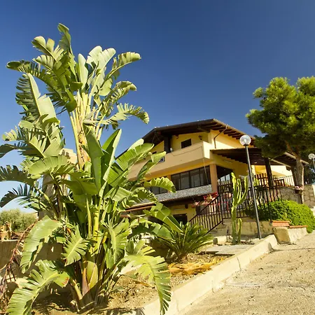 לינה וארוחת בוקר Jolanda & Carmelo Villaggio Mosè